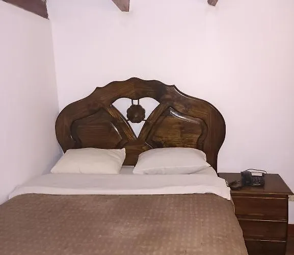 Del Carmen Hotel