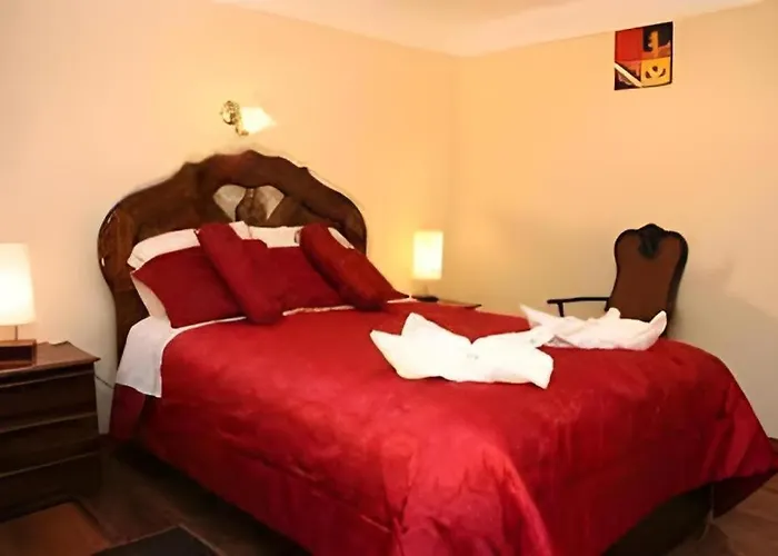 Del Carmen Hotel *
